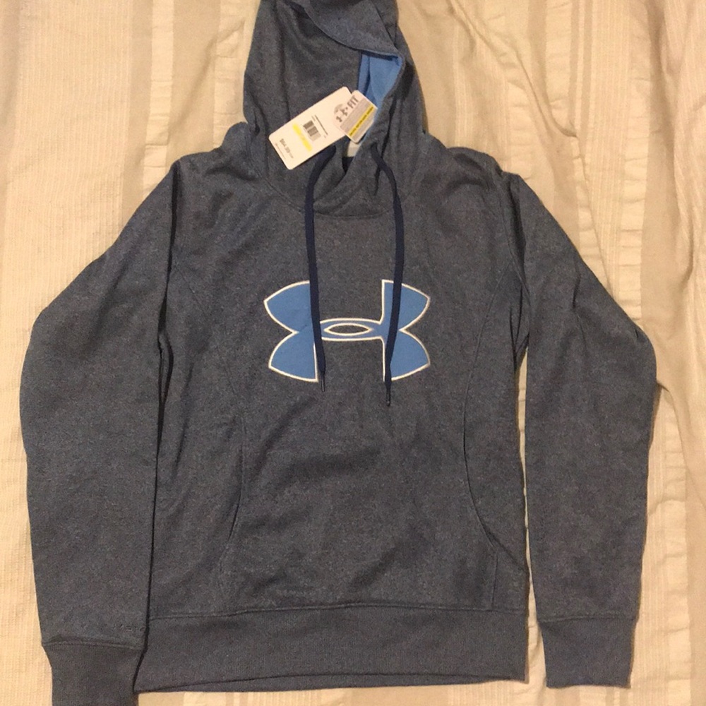 Semi-fitted Under Armour Hoodie